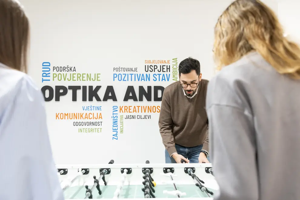 Optika Anda